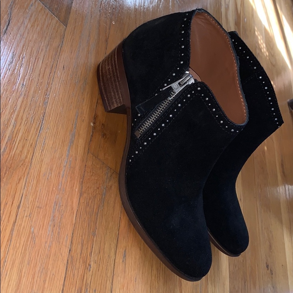 New without tags lucky brand booties